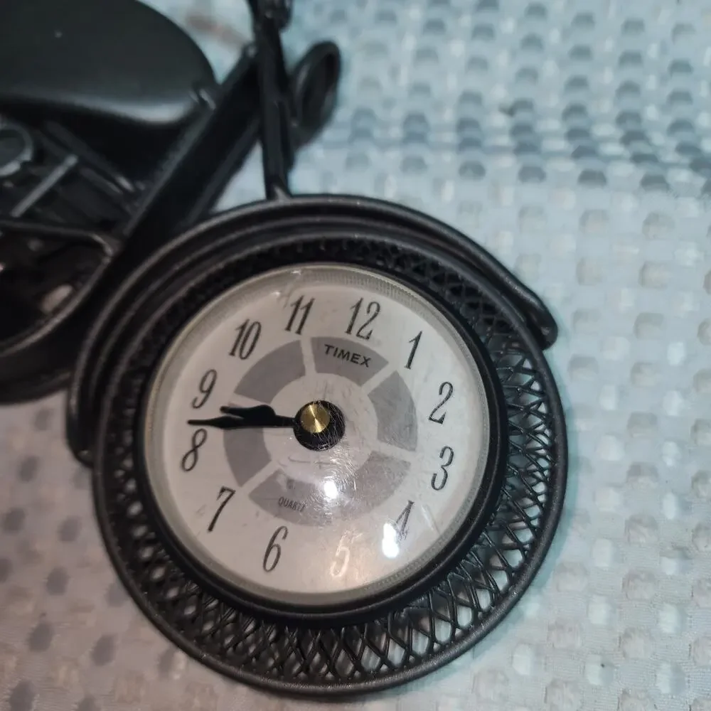 TIMEX COLLECTIBLE MOTORCYCLE METAL CLOCK